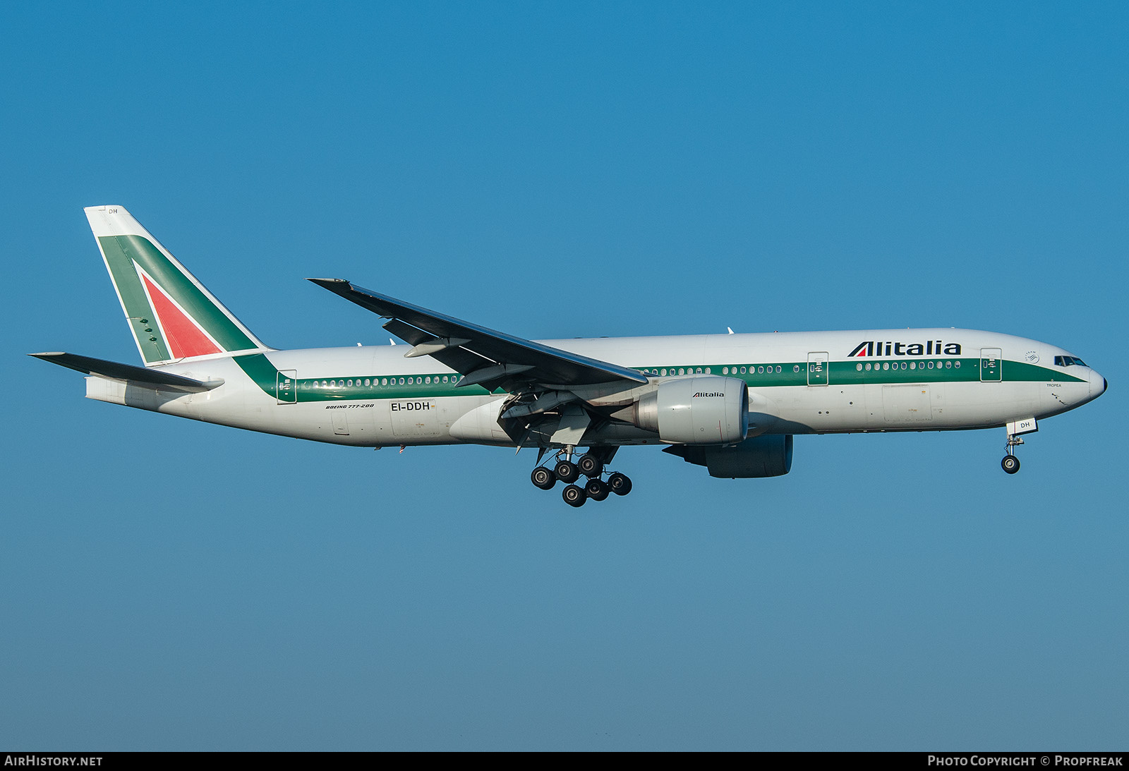 Aircraft Photo of EI-DDH | Boeing 777-243/ER | Alitalia | AirHistory.net #741150