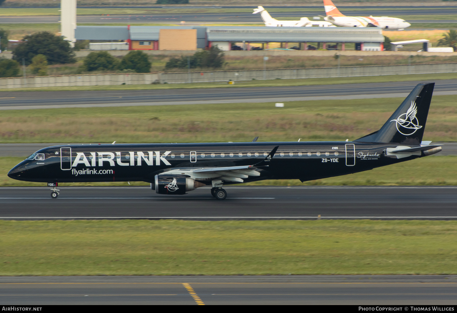 Aircraft Photo of ZS-YDE | Embraer 195AR (ERJ-190-200IGW) | Airlink | AirHistory.net #741240