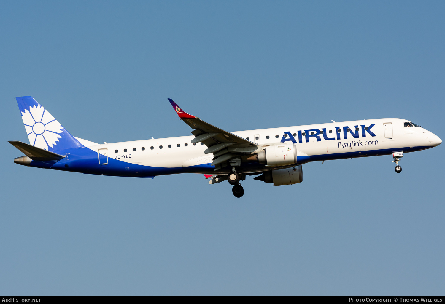 Aircraft Photo of ZS-YDB | Embraer 195LR (ERJ-190-200LR) | Airlink | AirHistory.net #741250