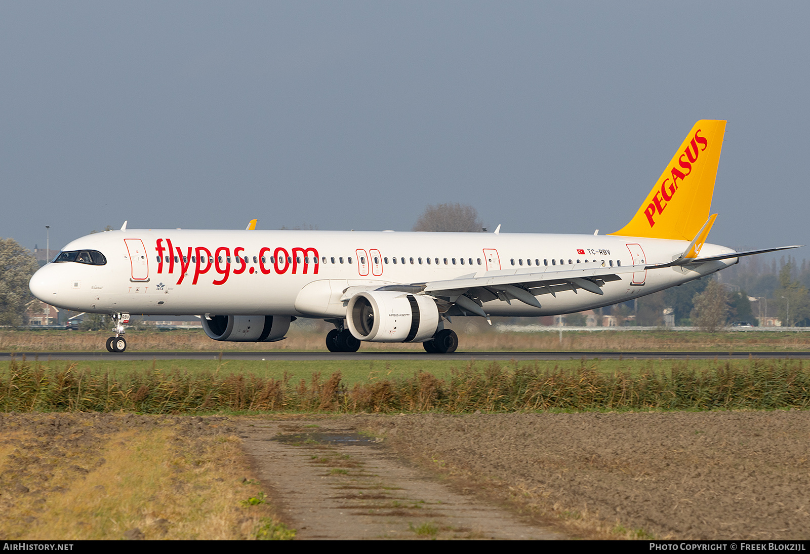 Aircraft Photo of TC-RBV | Airbus A321-251NX | Pegasus Airlines | AirHistory.net #741257