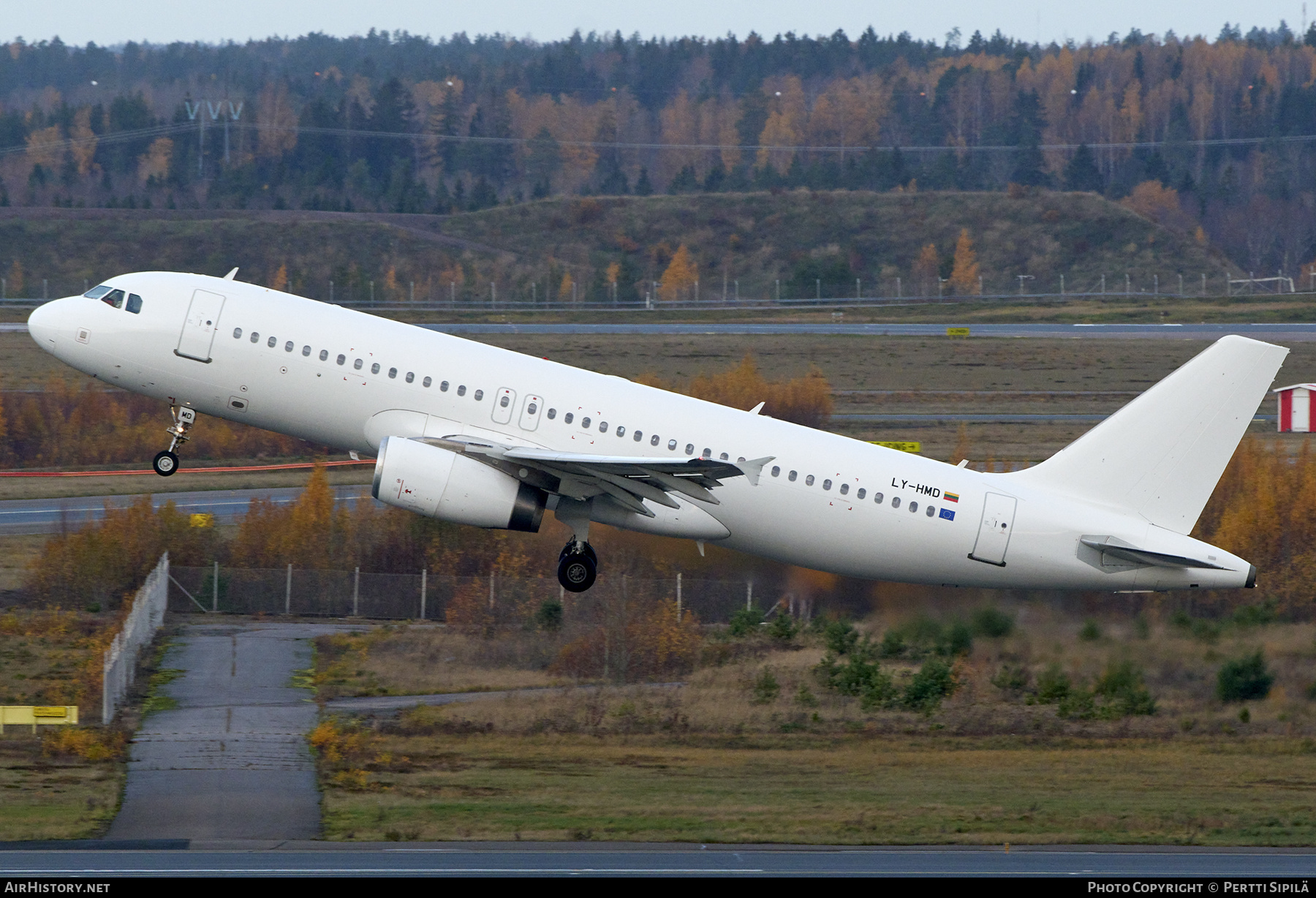 Aircraft Photo of LY-HMD | Airbus A320-233 | Heston Airlines | AirHistory.net #741266
