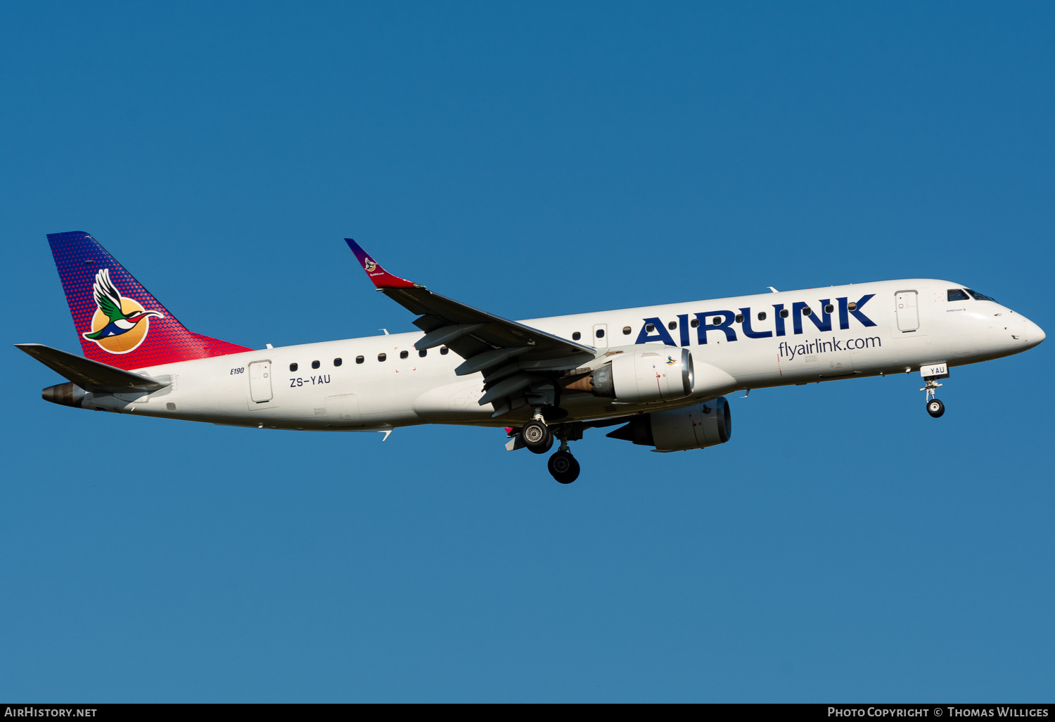 Aircraft Photo of ZS-YAU | Embraer 190AR (ERJ-190-100IGW) | Airlink | AirHistory.net #741308