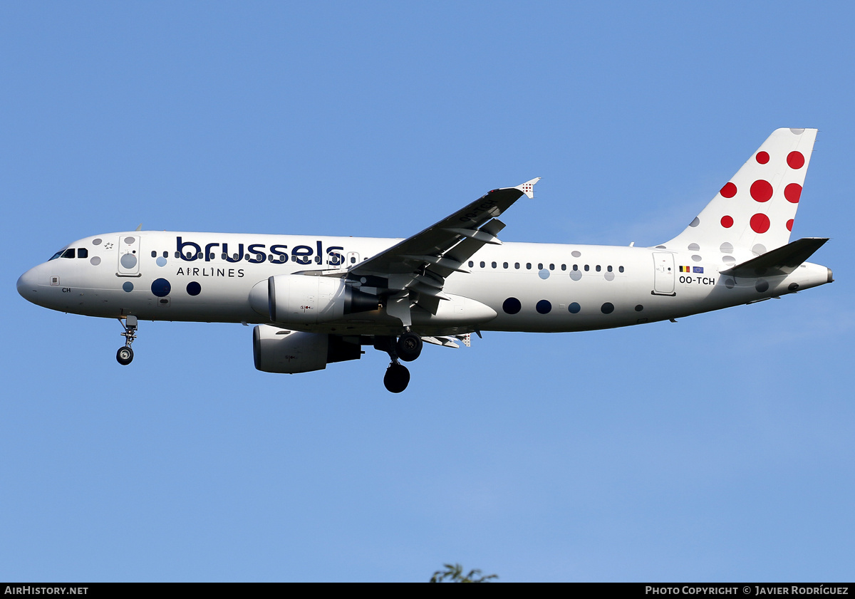 Aircraft Photo of OO-TCH | Airbus A320-214 | Brussels Airlines | AirHistory.net #741347