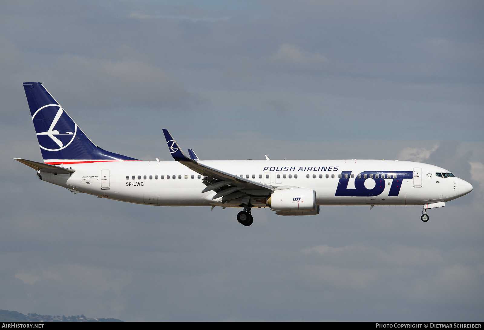 Aircraft Photo of SP-LWG | Boeing 737-86N | LOT Polish Airlines - Polskie Linie Lotnicze | AirHistory.net #741384