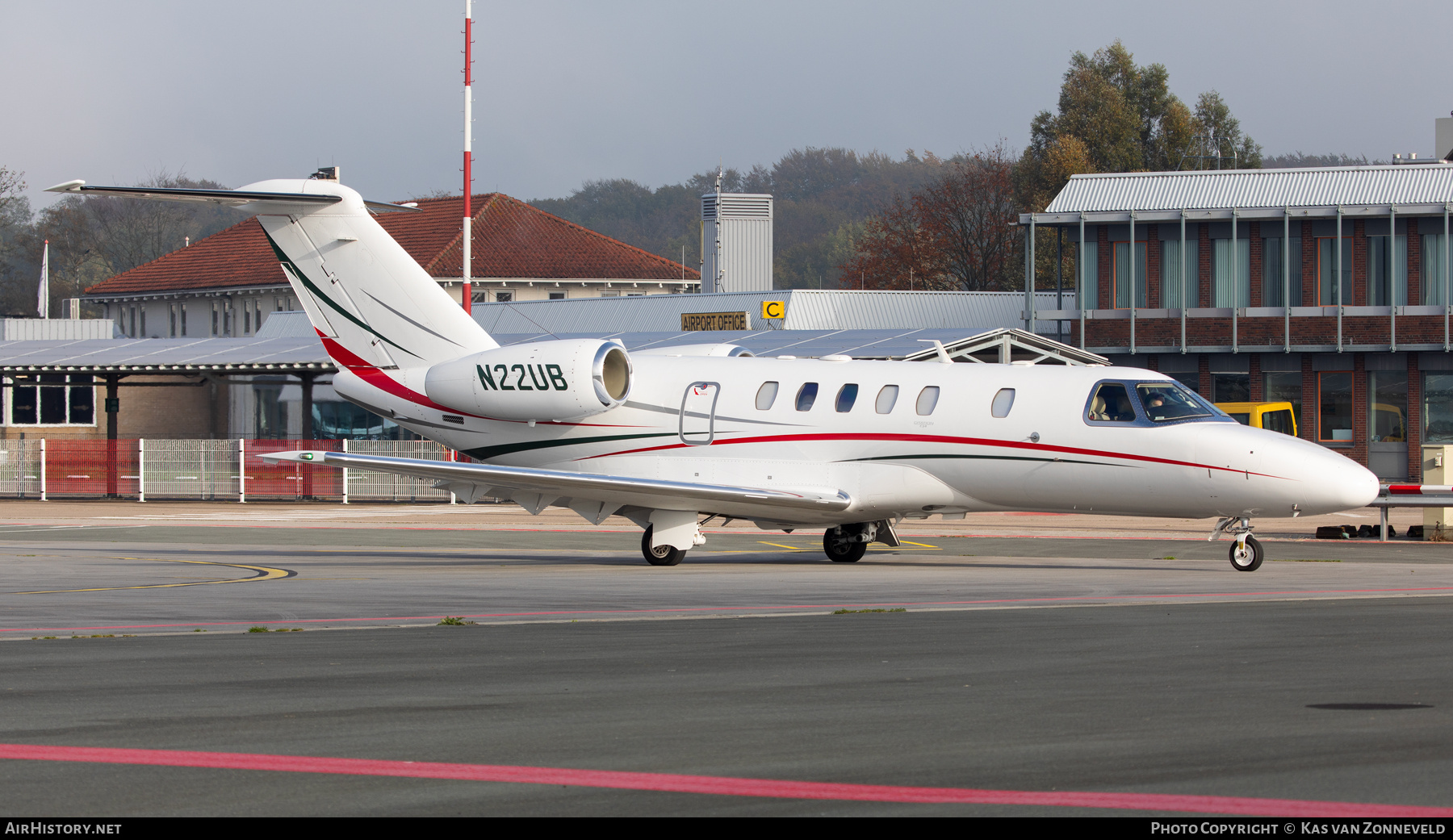 Aircraft Photo of N22UB | Cessna 525C CitationJet CJ4 | AirHistory.net #741803