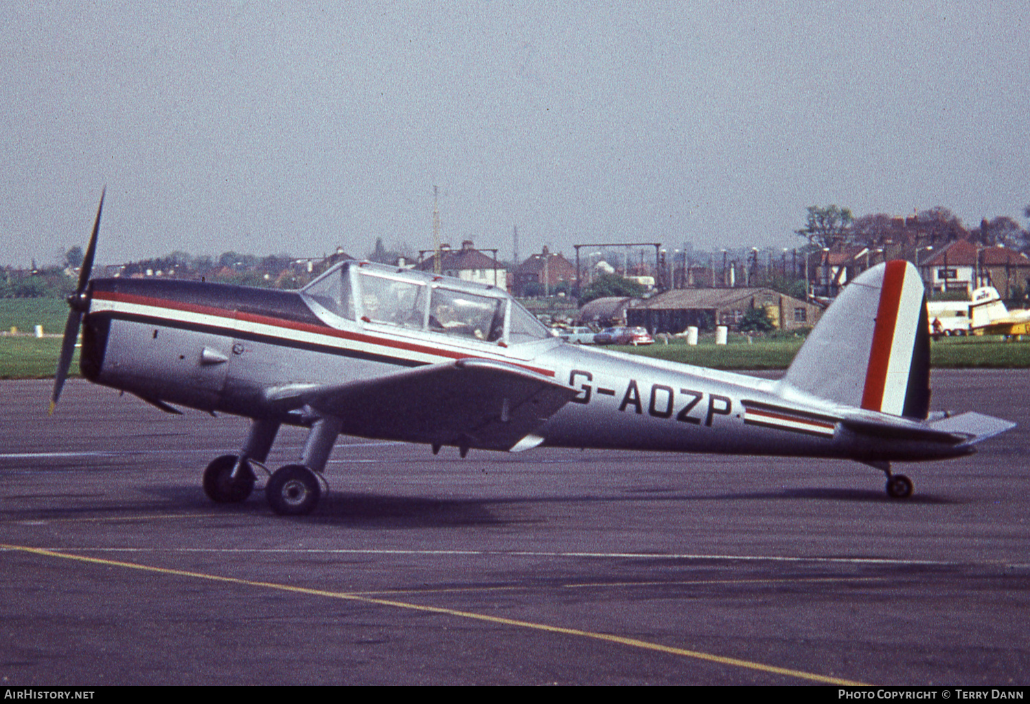Aircraft Photo of G-AOZP | De Havilland DHC-1 Chipmunk Mk22 | AirHistory.net #741807