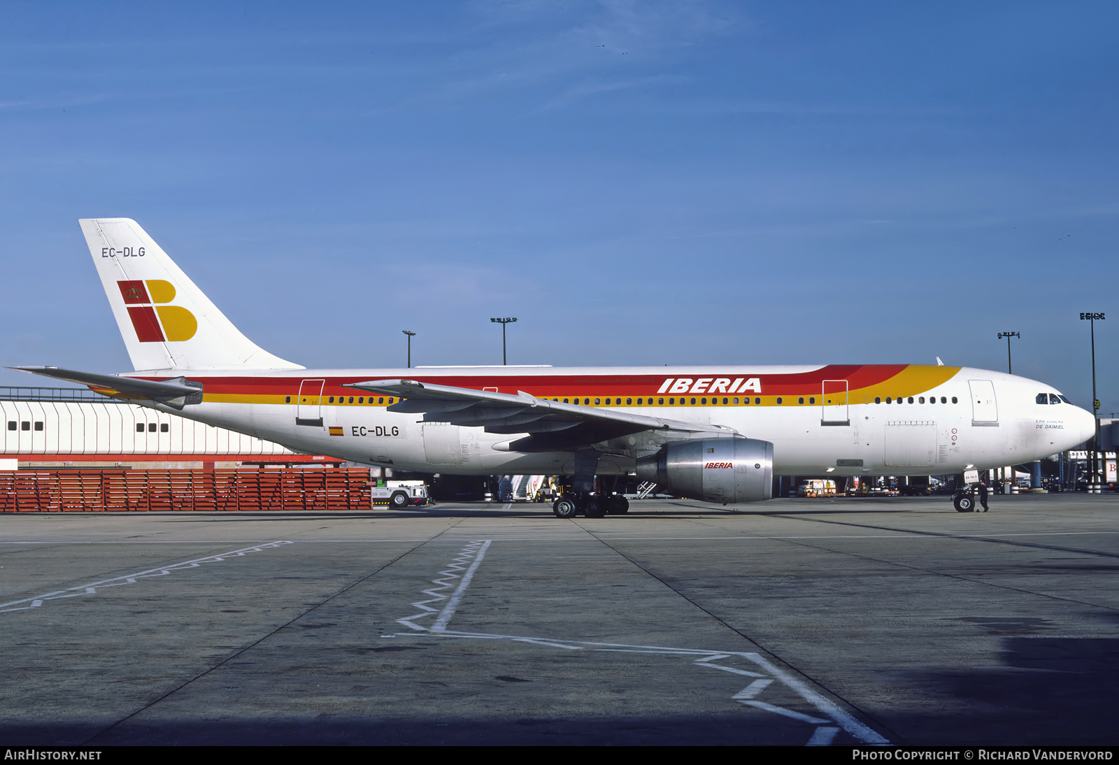 Aircraft Photo of EC-DLG | Airbus A300B4-120 | Iberia | AirHistory.net #741822