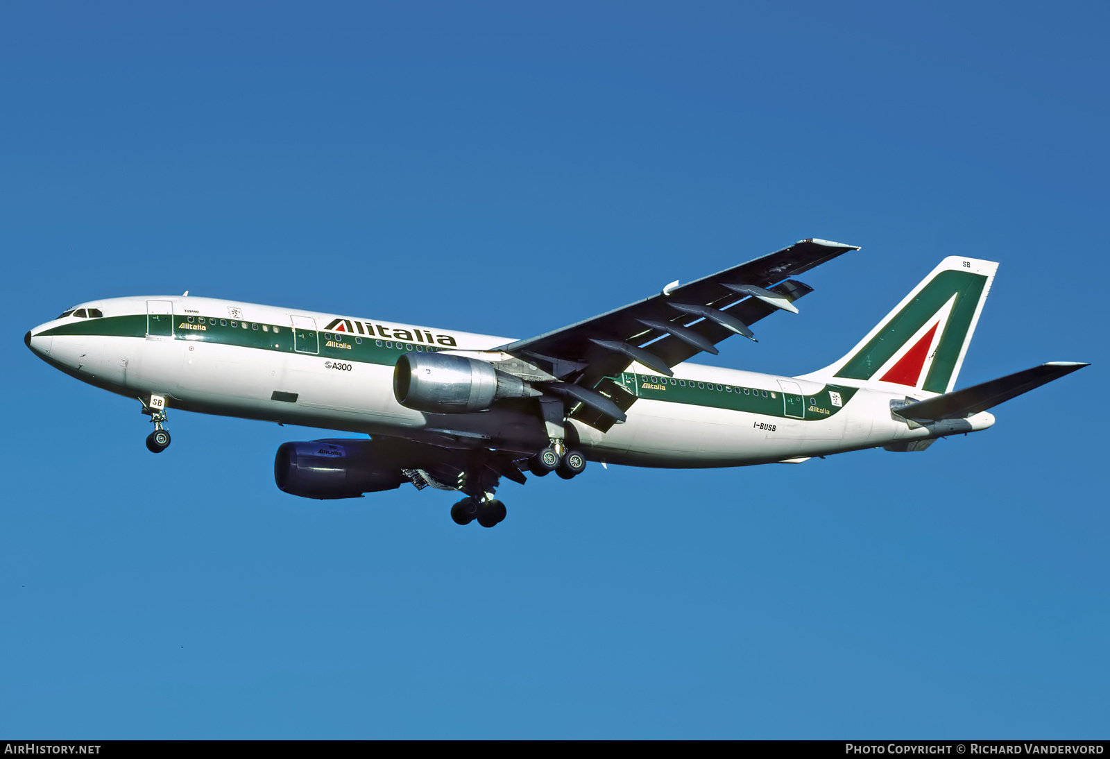 Aircraft Photo of I-BUSB | Airbus A300B4-203 | Alitalia | AirHistory.net #742201