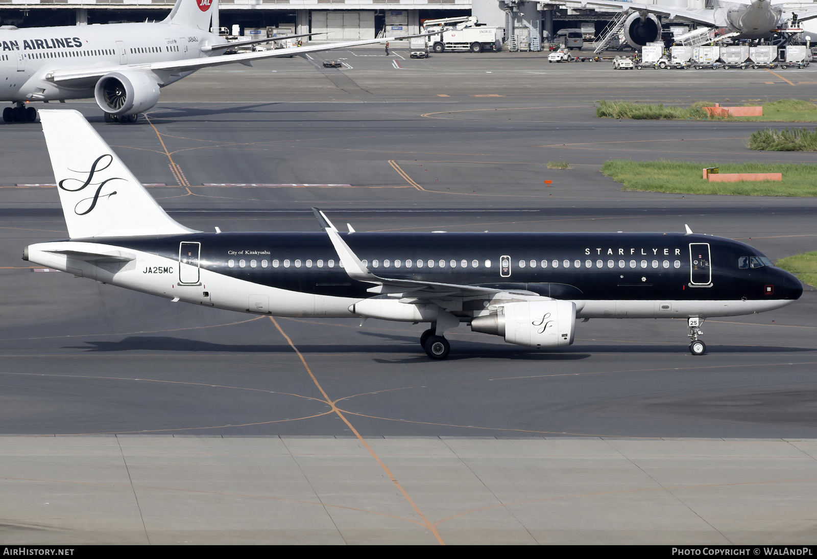 Aircraft Photo of JA25MC | Airbus A320-214 | StarFlyer | AirHistory.net #742221