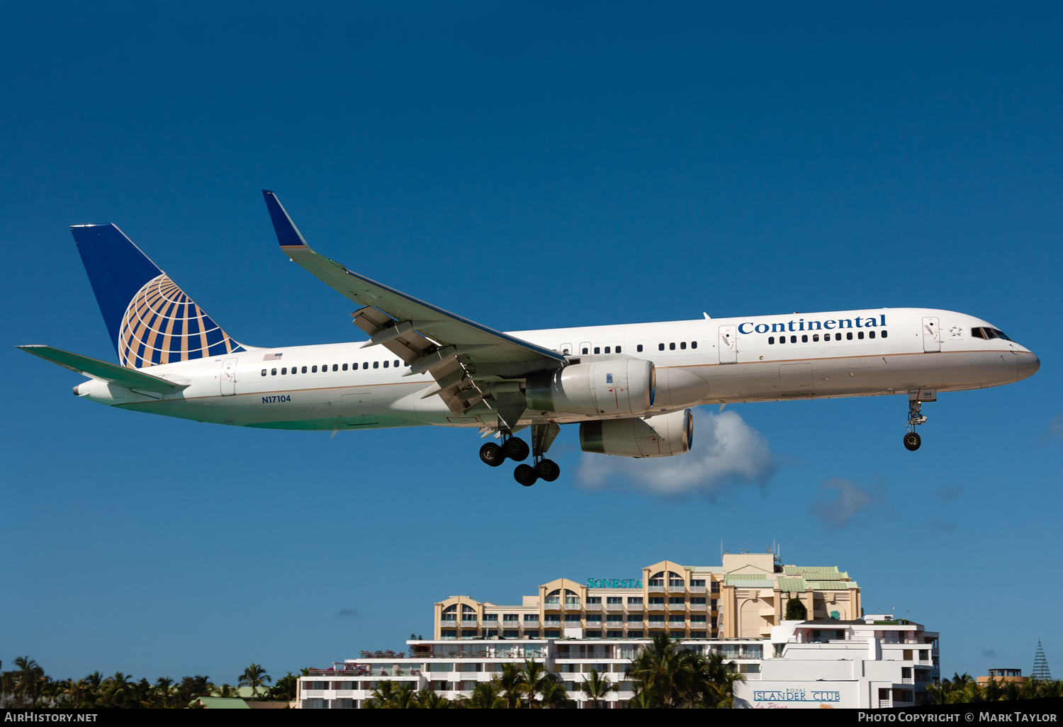 Aircraft Photo of N17104 | Boeing 757-224 | Continental Airlines | AirHistory.net #742312
