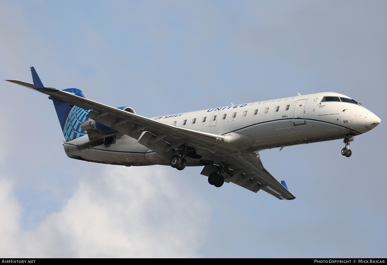 Aircraft Photo of N915EV | Bombardier CRJ-200ER (CL-600-2B19) | United Express | AirHistory.net #742393