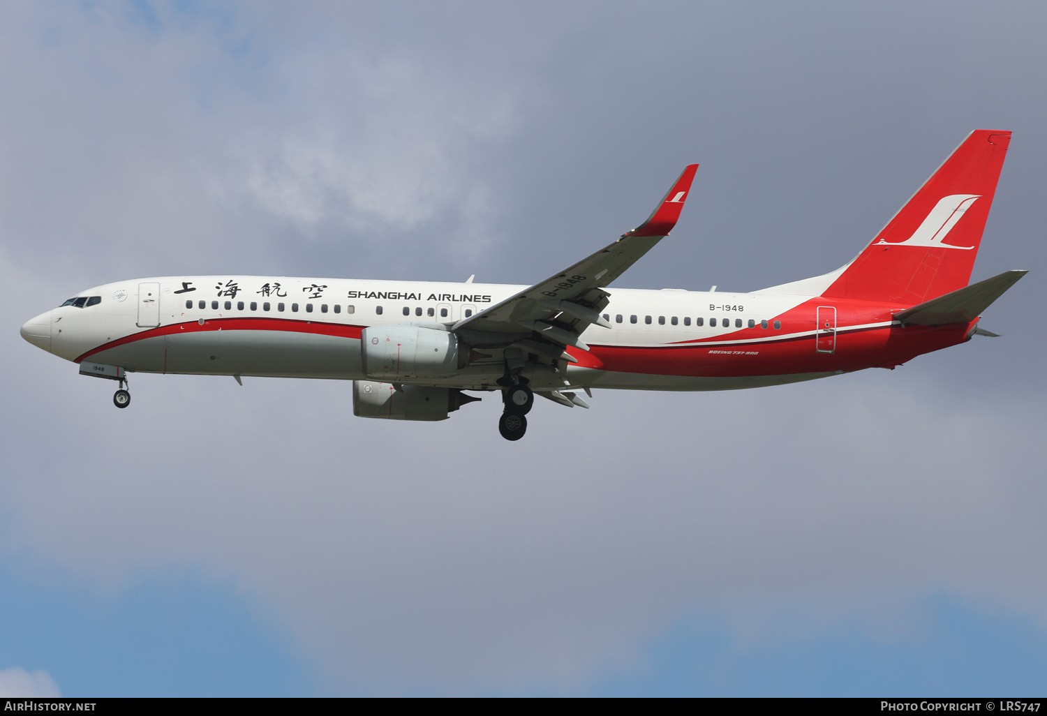 Aircraft Photo of B-1948 | Boeing 737-86D | Shanghai Airlines | AirHistory.net #742403