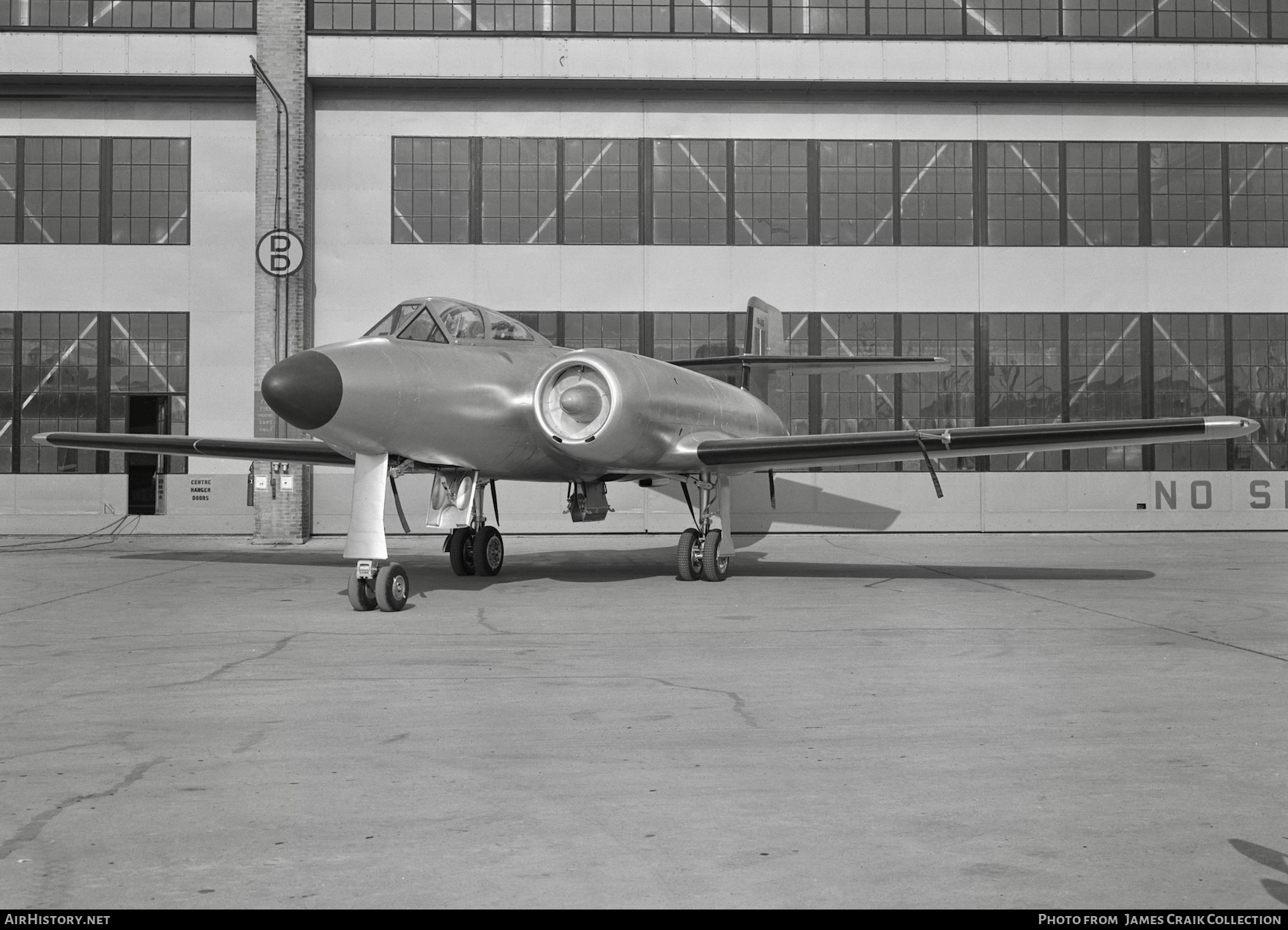 Aircraft Photo of 18105 | Avro Canada CF-100 Canuck Mk.2T | Canada - Air Force | AirHistory.net #742462