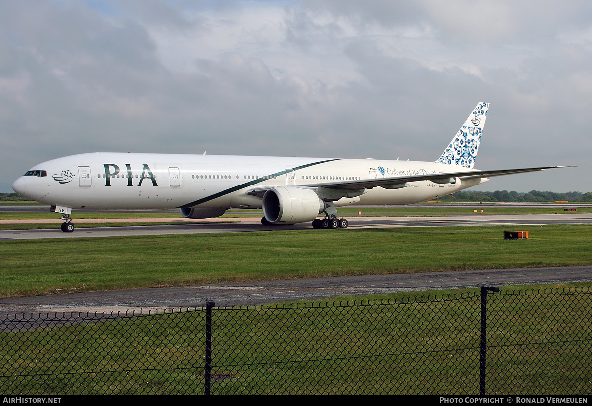 Aircraft Photo of AP-BHV | Boeing 777-340/ER | Pakistan International Airlines - PIA | AirHistory.net #742467