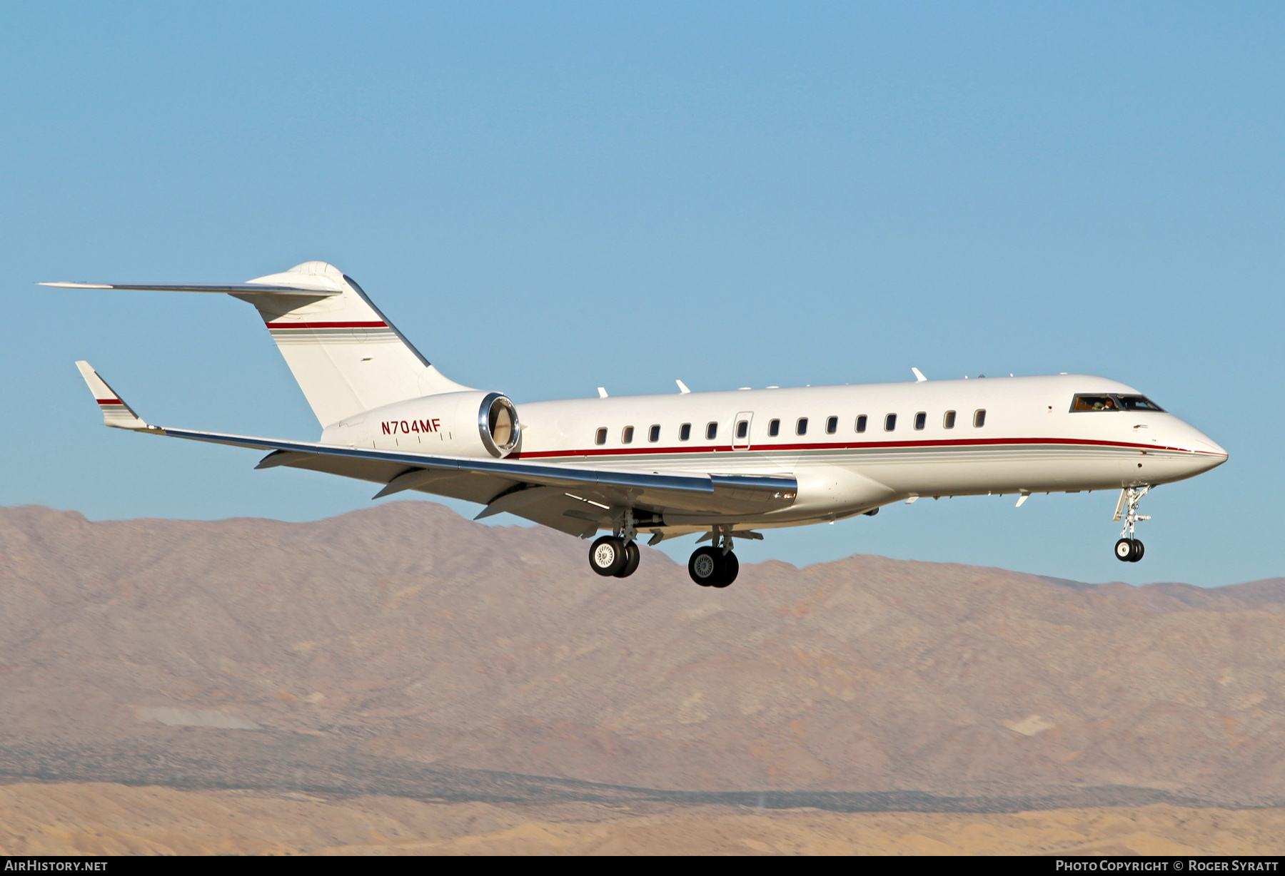 Aircraft Photo of N704MF | Bombardier Global Express (BD-700-1A10) | AirHistory.net #742469