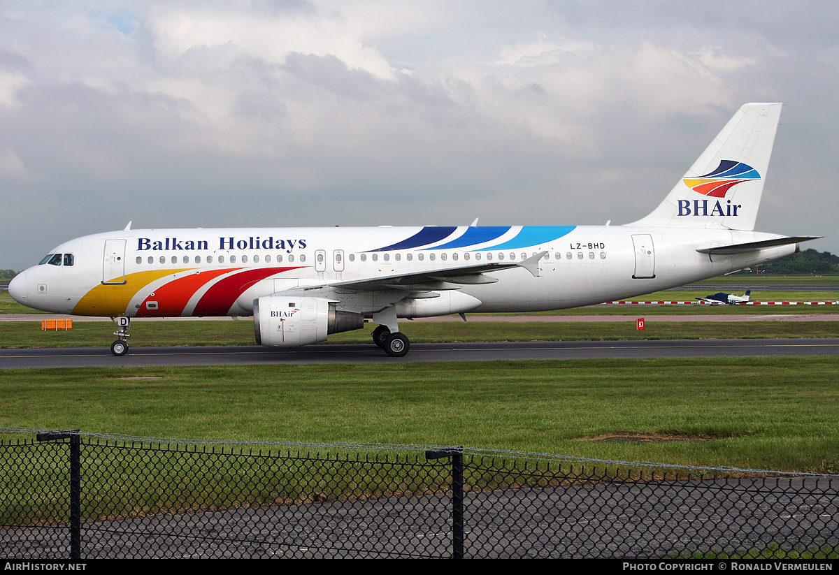Aircraft Photo of LZ-BHD | Airbus A320-212 | Balkan Holidays Air - BH Air | AirHistory.net #742475