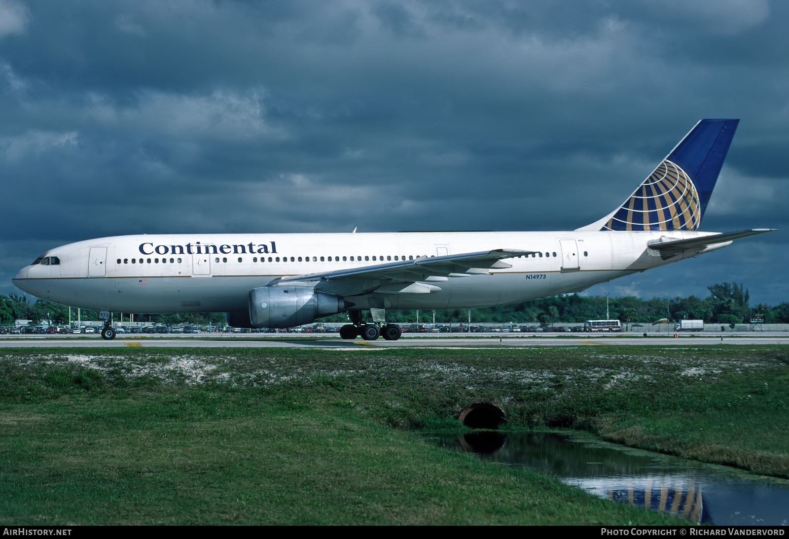 Aircraft Photo of N14973 | Airbus A300B4-203 | Continental Airlines | AirHistory.net #742486