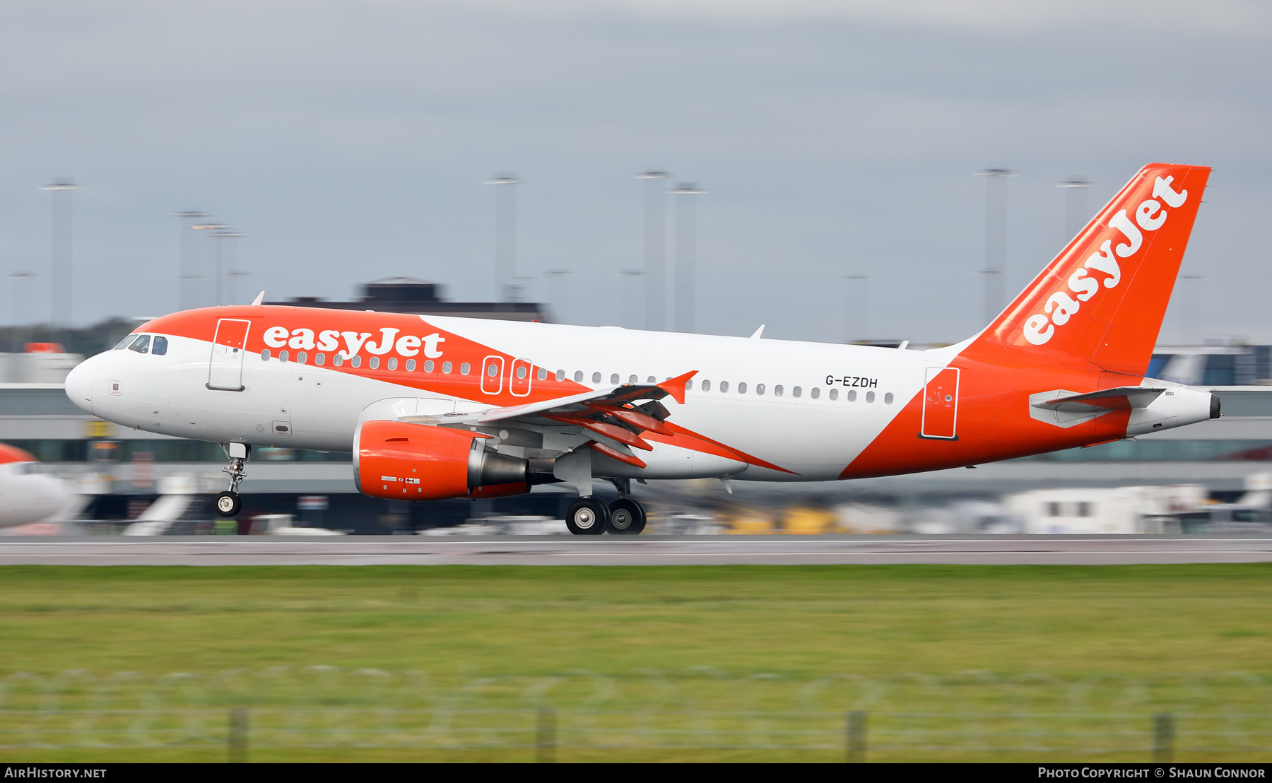 Aircraft Photo of G-EZDH | Airbus A319-111 | EasyJet | AirHistory.net #742564