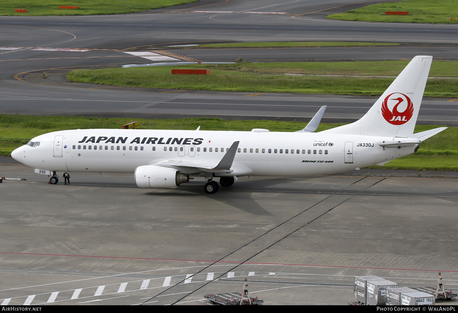 Aircraft Photo of JA330J | Boeing 737-846 | Japan Airlines - JAL | AirHistory.net #742704