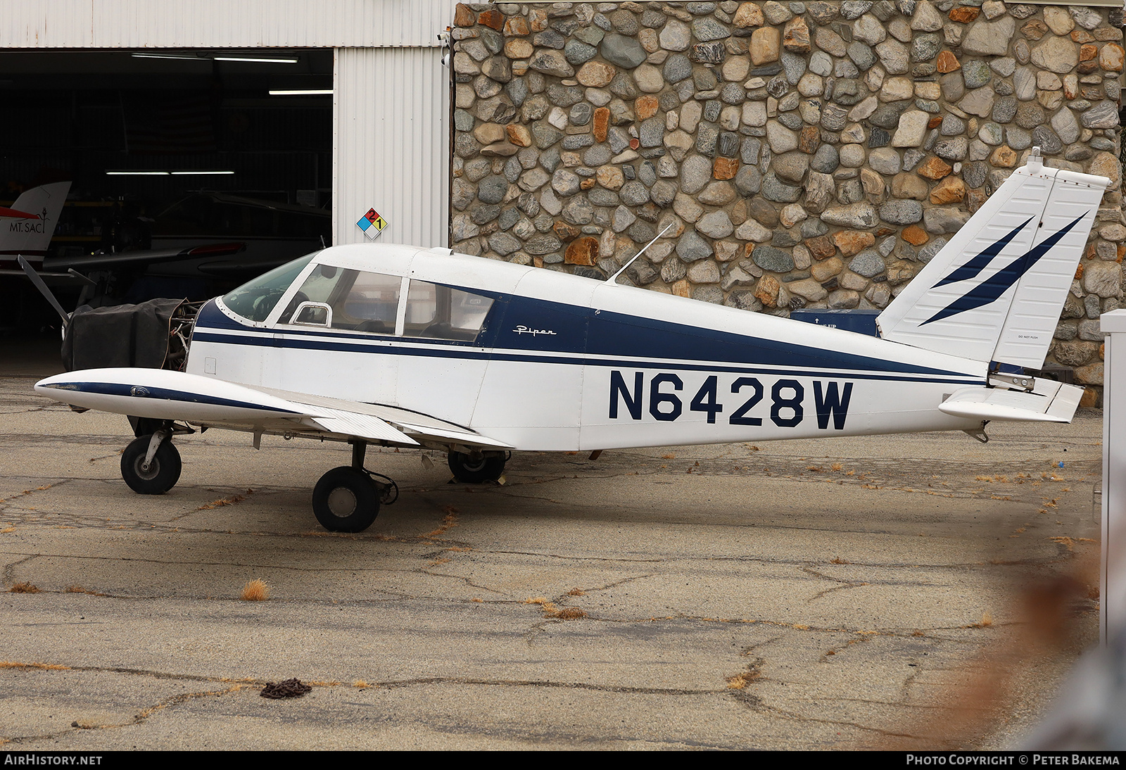Aircraft Photo of N6428W | Piper PA-28-140 Cherokee | AirHistory.net #742811