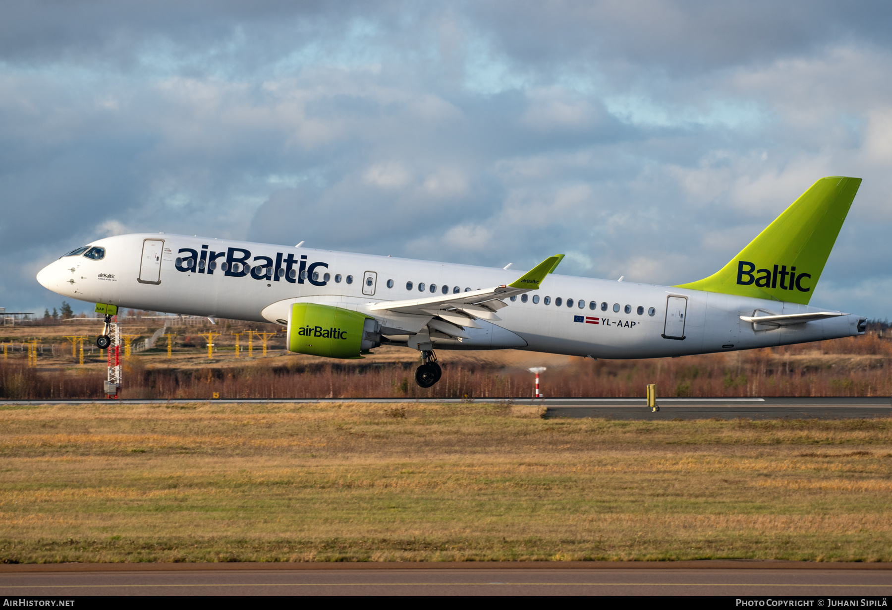 Aircraft Photo of YL-AAP | Airbus A220-371 (BD-500-1A11) | AirBaltic | AirHistory.net #742883