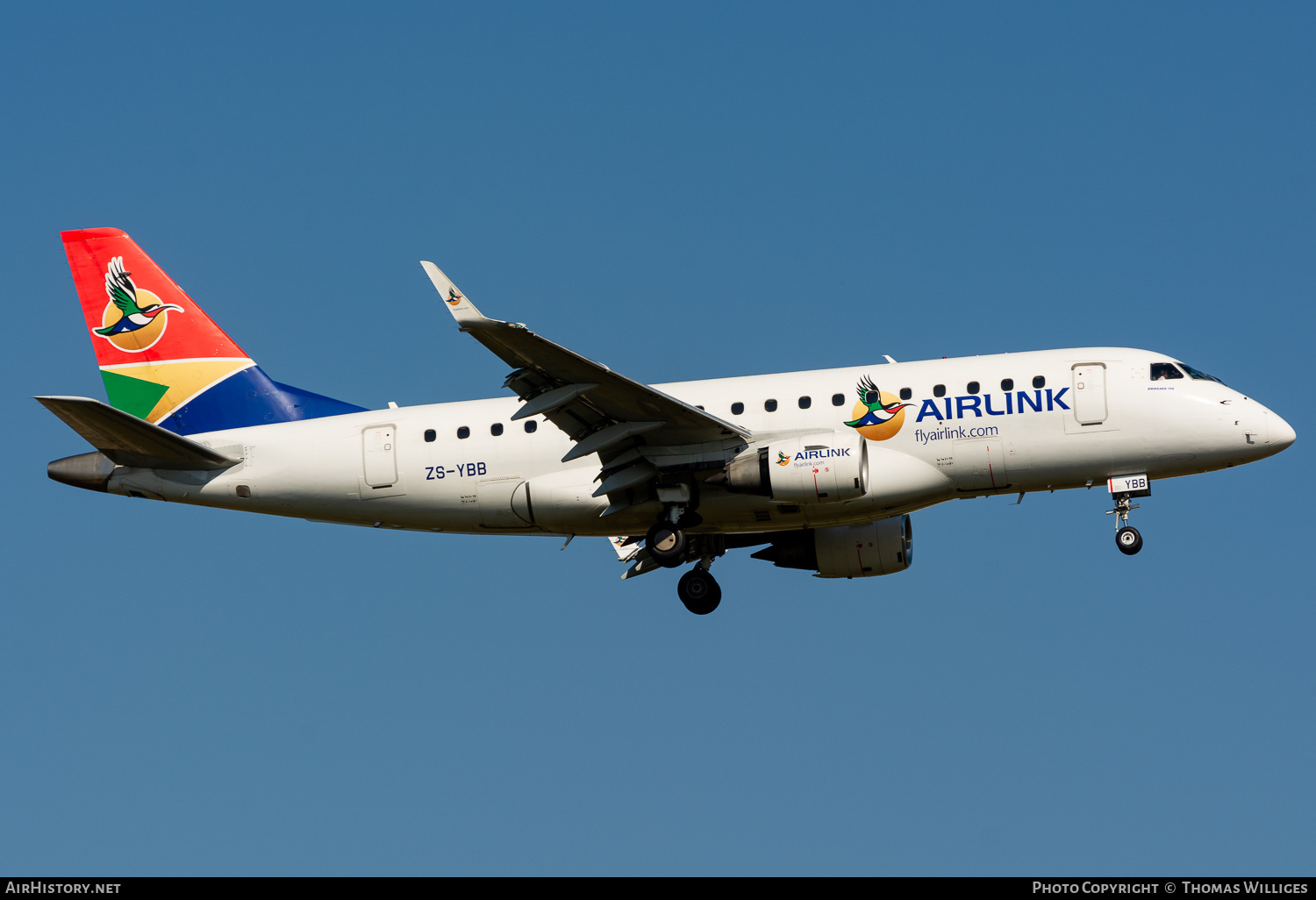 Aircraft Photo of ZS-YBB | Embraer 170LR (ERJ-170-100LR) | Airlink | AirHistory.net #742906