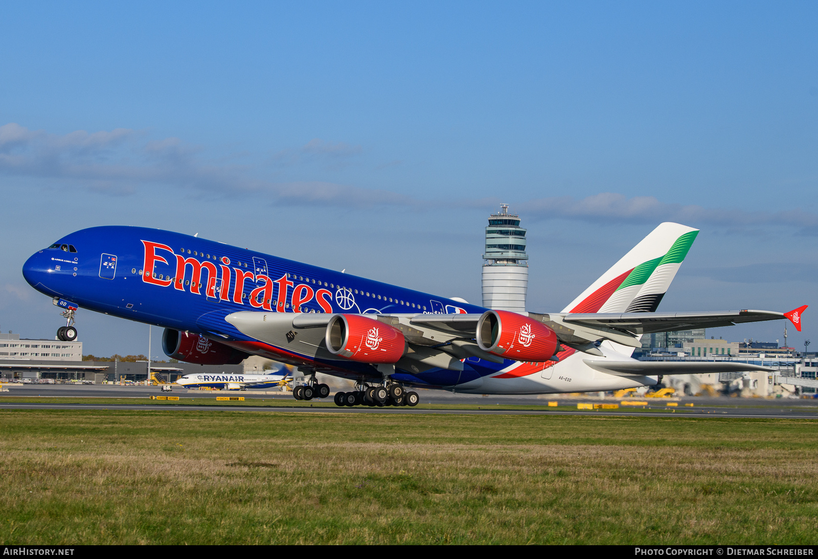 Aircraft Photo of A6-EOD | Airbus A380-861 | Emirates | AirHistory.net #742949