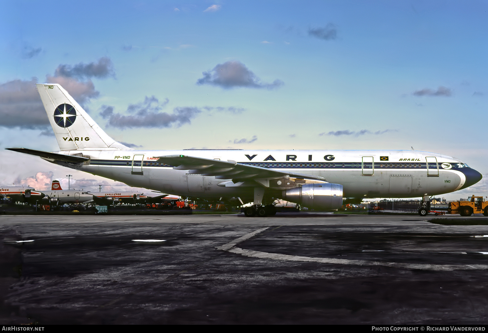 Aircraft Photo of PP-VND | Airbus A300B4-203 | Varig | AirHistory.net #742976