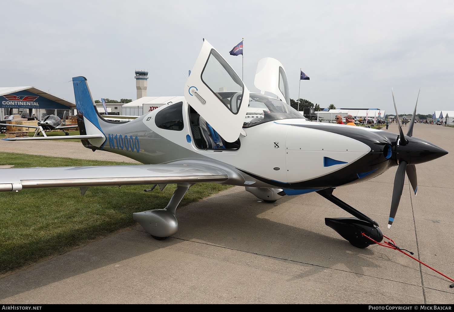 Aircraft Photo of N10000 | Cirrus SR-22T G7-GTS | AirHistory.net #743017