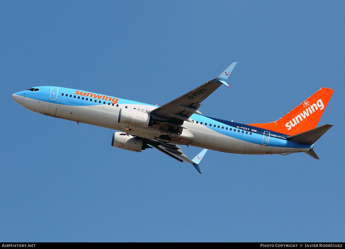 Aircraft Photo of G-FDZY | Boeing 737-8K5 | Sunwing Airlines | AirHistory.net #743058