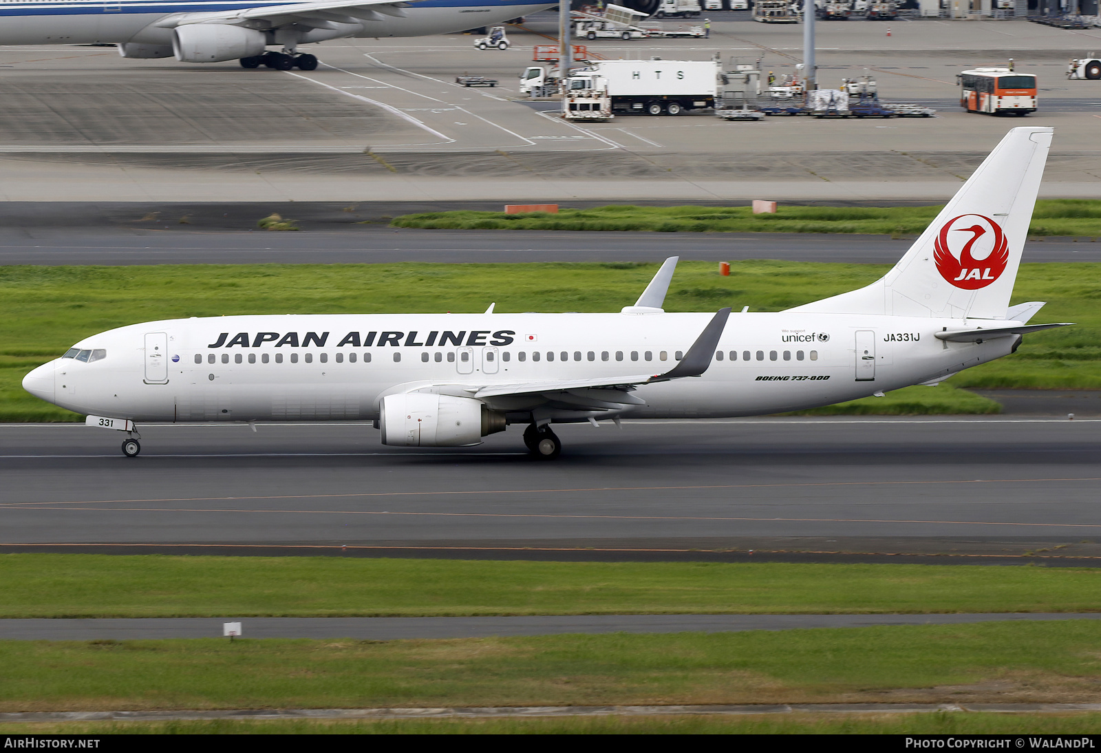 Aircraft Photo of JA331J | Boeing 737-846 | Japan Airlines - JAL | AirHistory.net #743072