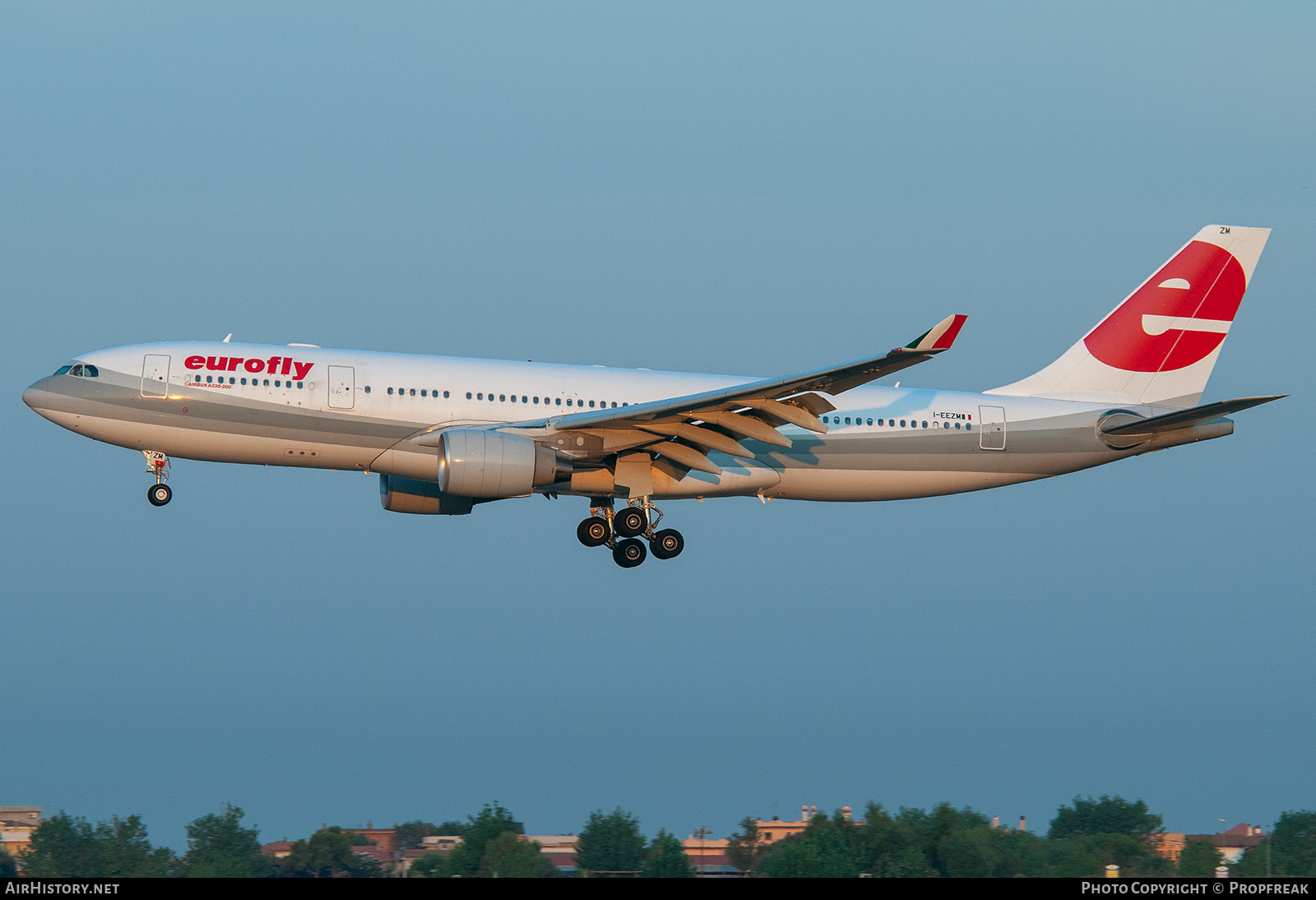 Aircraft Photo of I-EEZM | Airbus A330-223 | Eurofly | AirHistory.net #743147