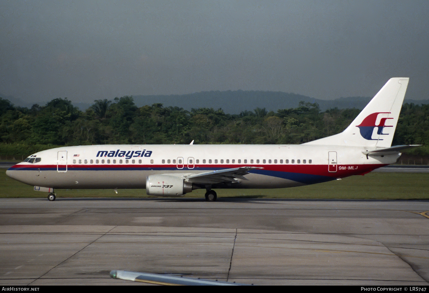 Aircraft Photo of 9M-MLJ | Boeing 737-4S3 | Malaysia Airlines | AirHistory.net #743367