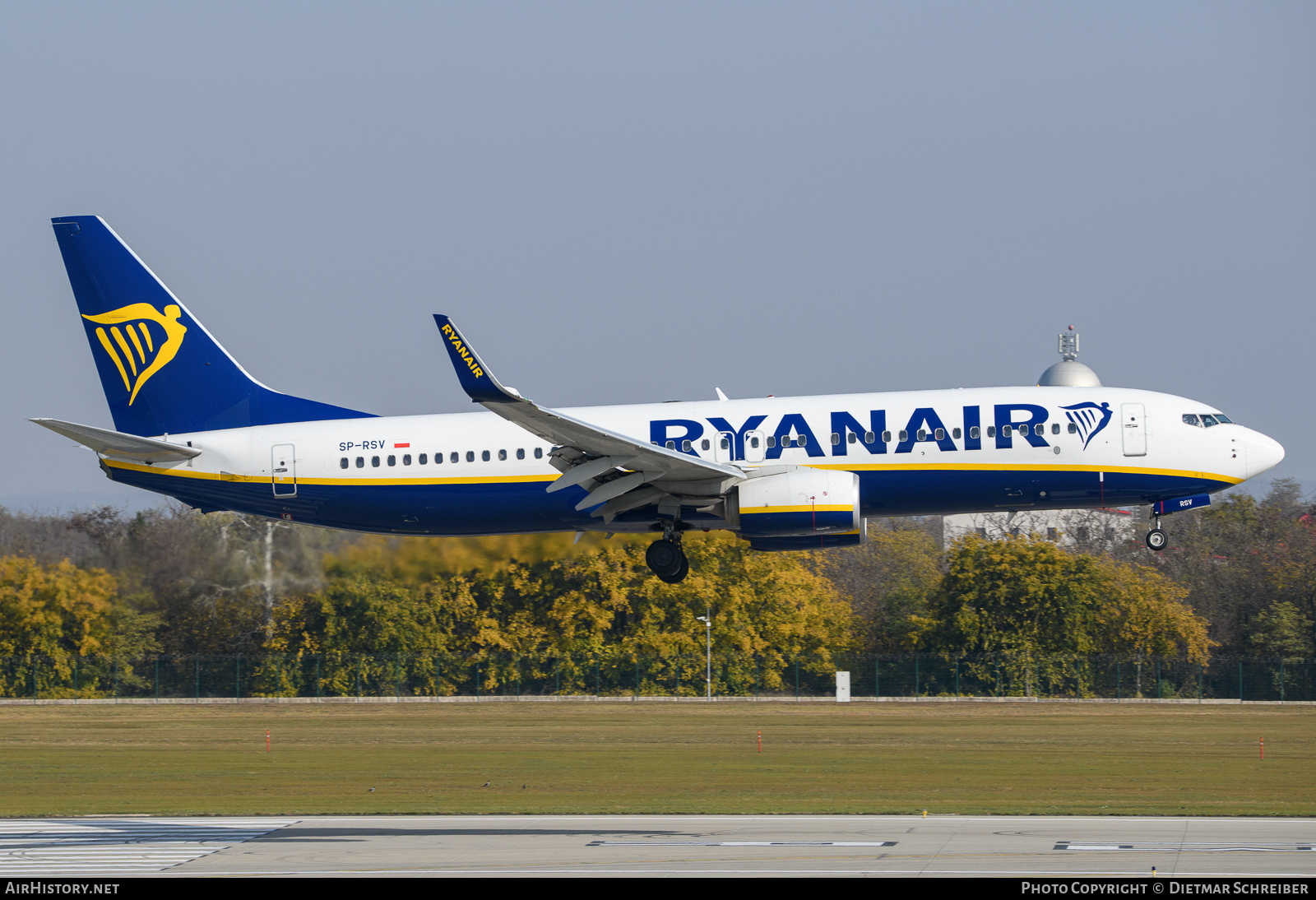 Aircraft Photo of SP-RSV | Boeing 737-800 | Ryanair | AirHistory.net #743406