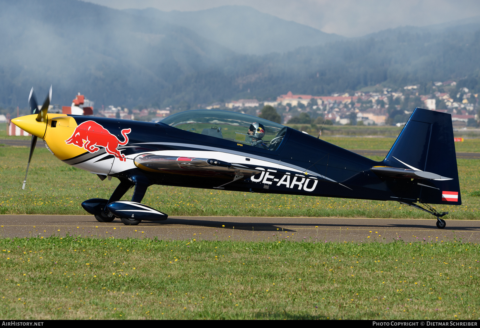 Aircraft Photo of OE-ARO | Extra EA-300LC | Red Bull | AirHistory.net #743419