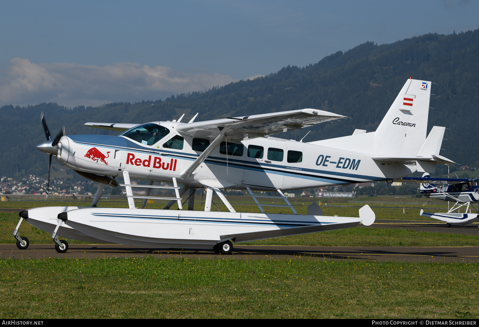 Aircraft Photo of OE-EDM | Cessna 208 Caravan I | Red Bull | AirHistory.net #743447