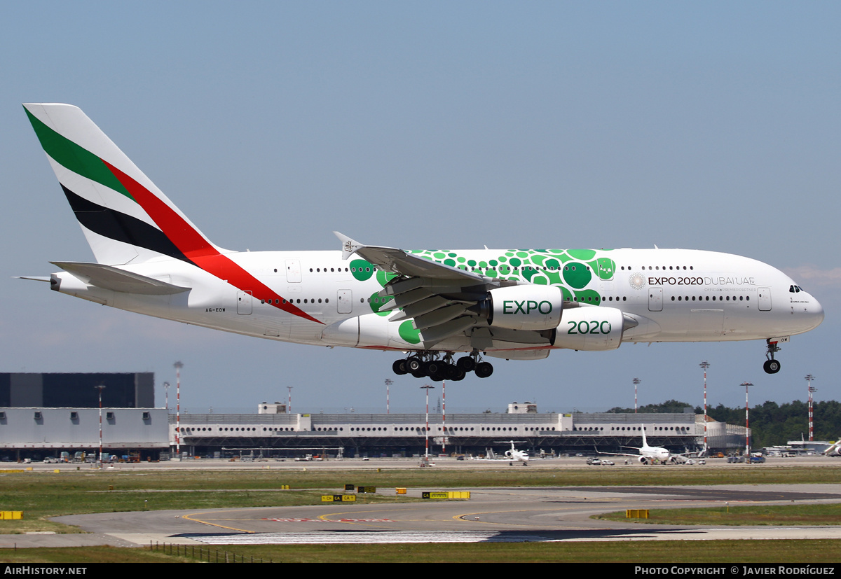 Aircraft Photo of A6-EOW | Airbus A380-861 | Emirates | AirHistory.net #743480