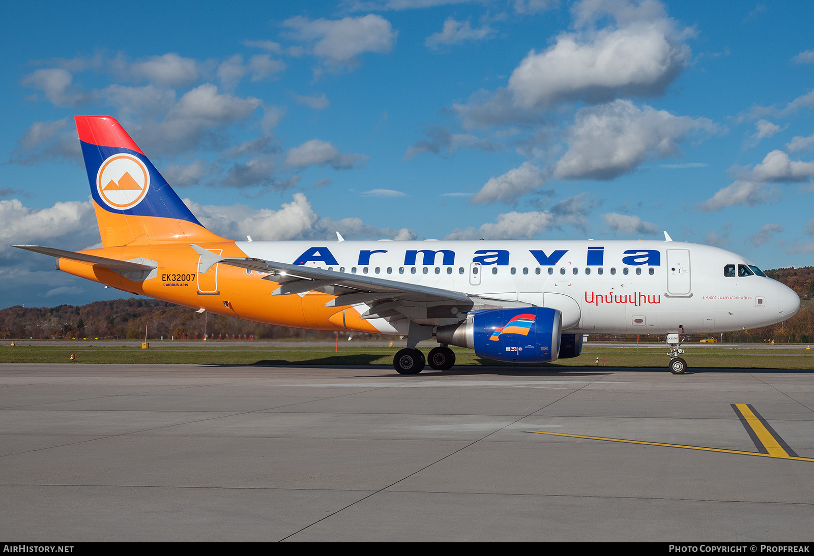 Aircraft Photo of EK-32007 | Airbus A319-111 | Armavia | AirHistory.net #743617