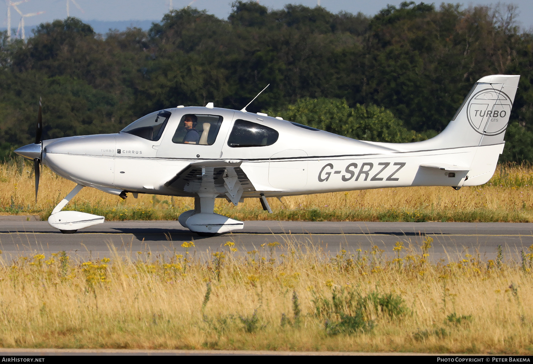 Aircraft Photo of G-SRZZ | Cirrus SR-22T G3-GTS | AirHistory.net #743636