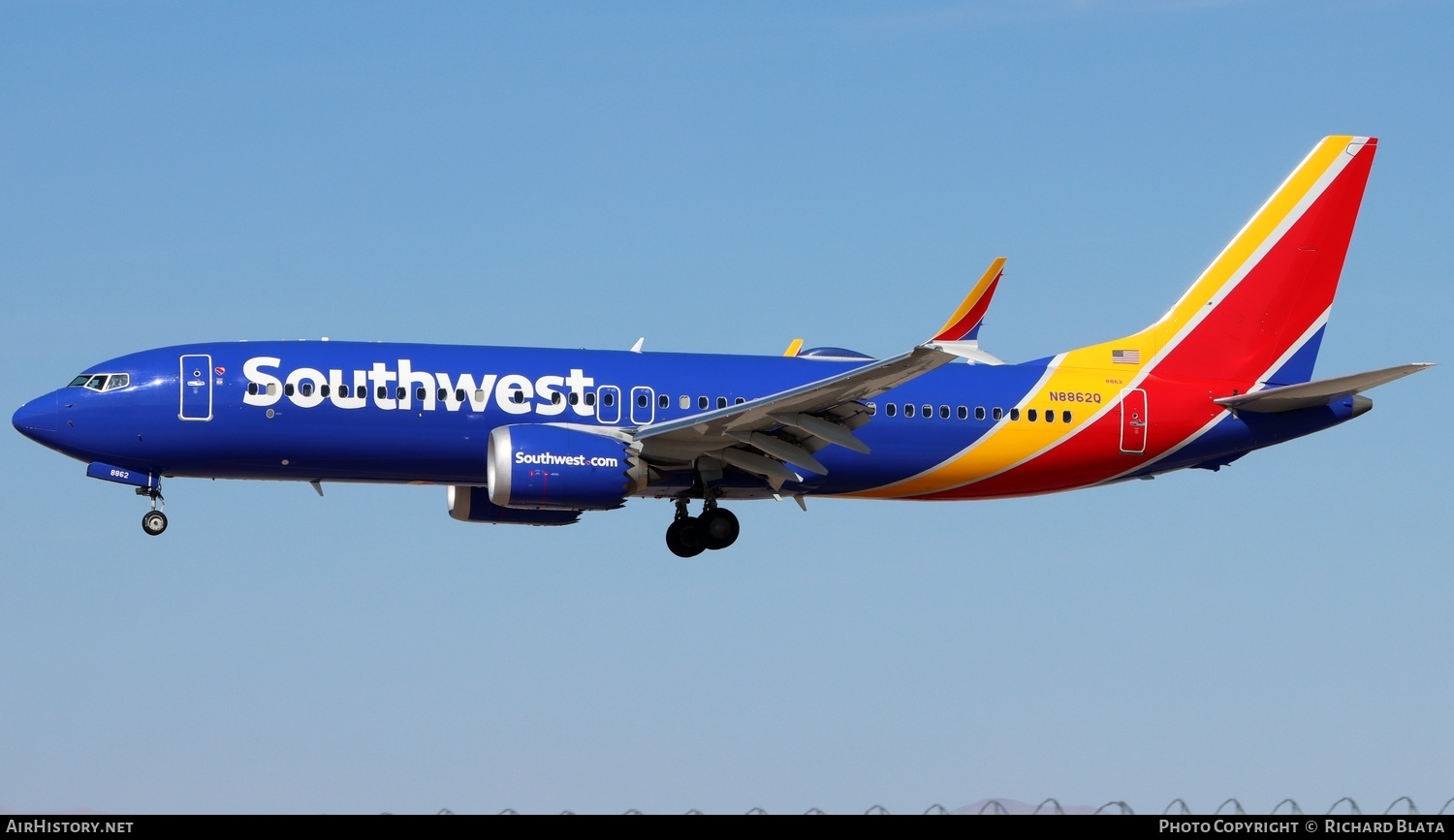 Aircraft Photo of N8862Q | Boeing 737-8 Max 8 | AirHistory.net #743845