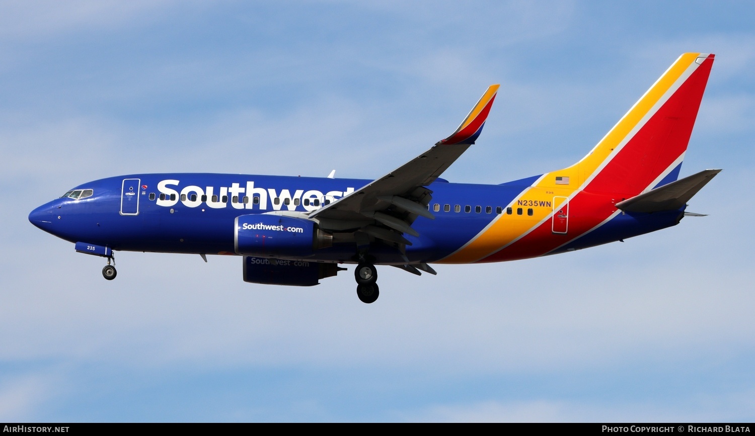 Aircraft Photo of N235WN | Boeing 737-7H4 | Southwest Airlines | AirHistory.net #743865