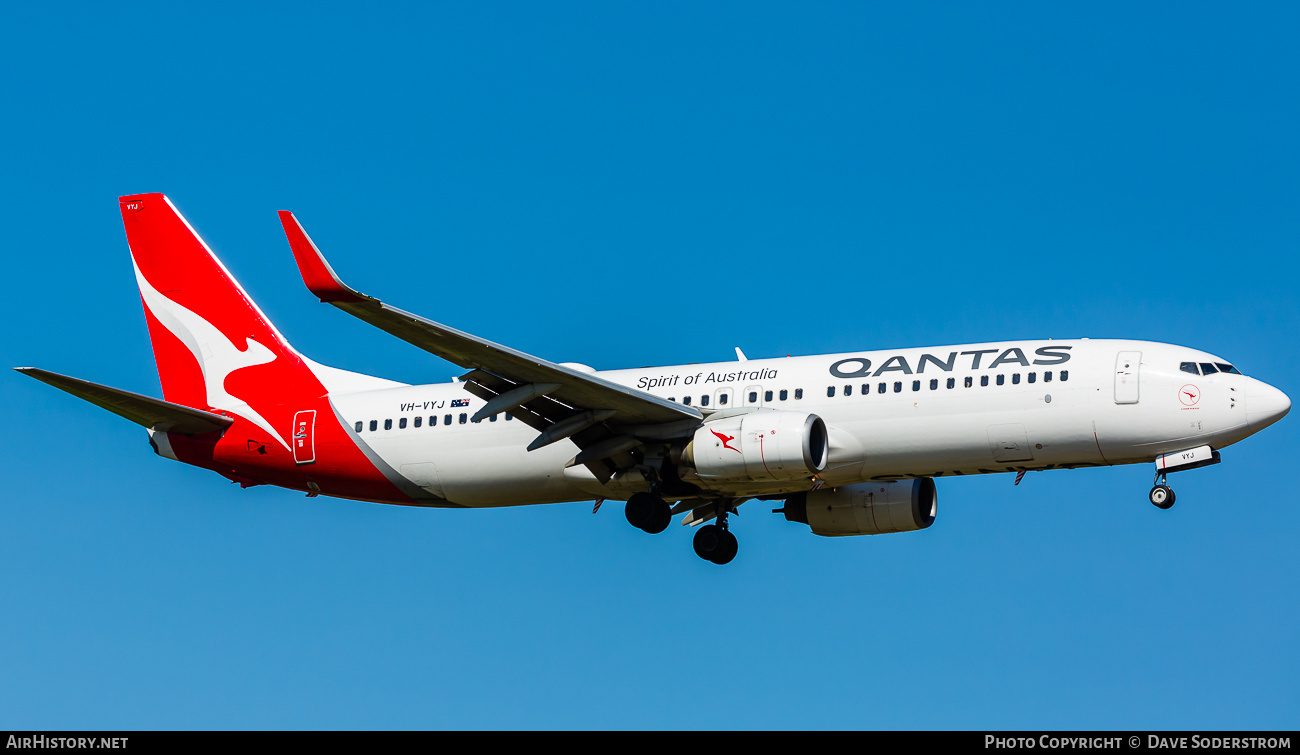 Aircraft Photo of VH-VYJ | Boeing 737-838 | Qantas | AirHistory.net #743950
