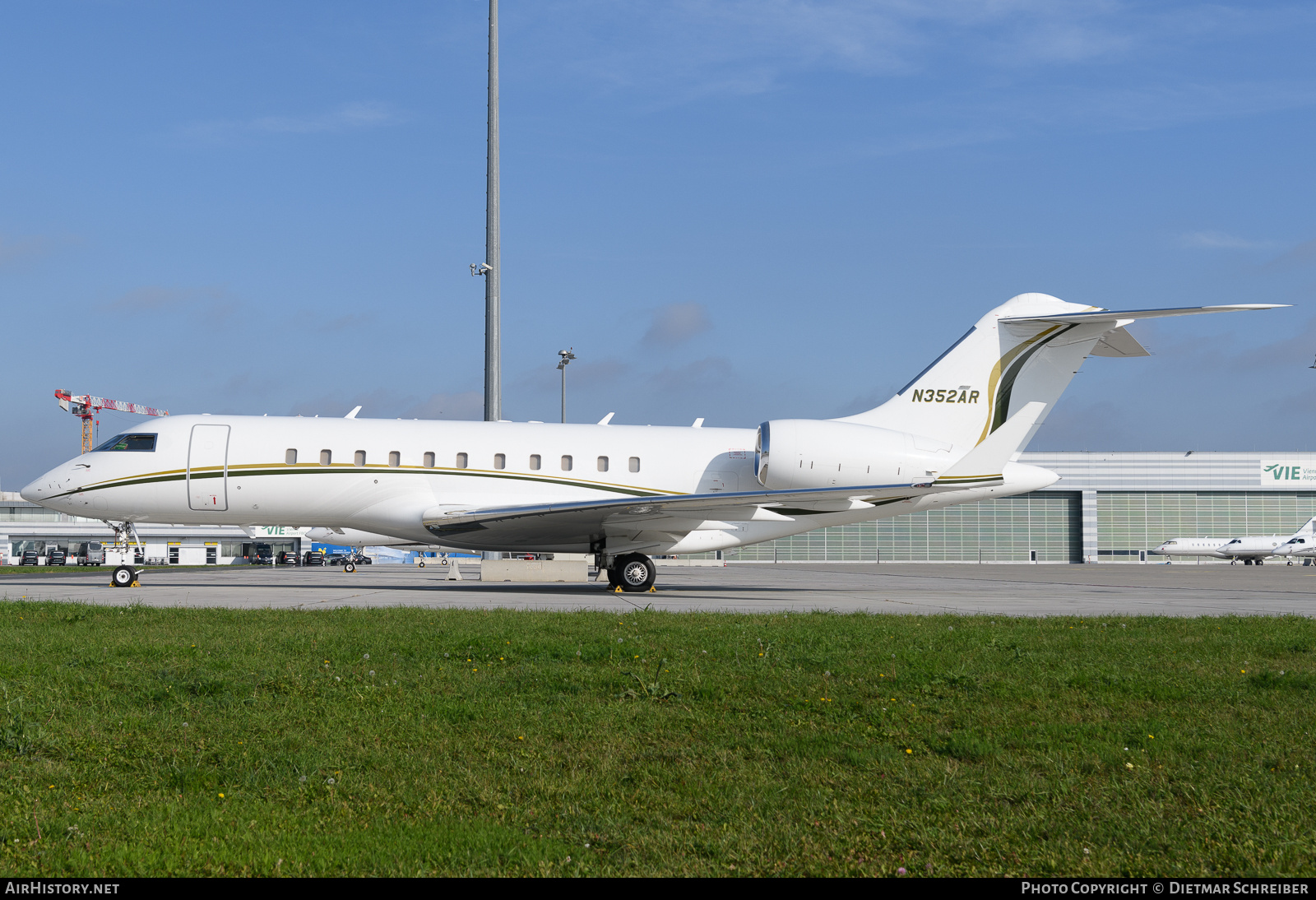 Aircraft Photo of N352AR | Bombardier Global 5000 (BD-700-1A11) | AirHistory.net #743969