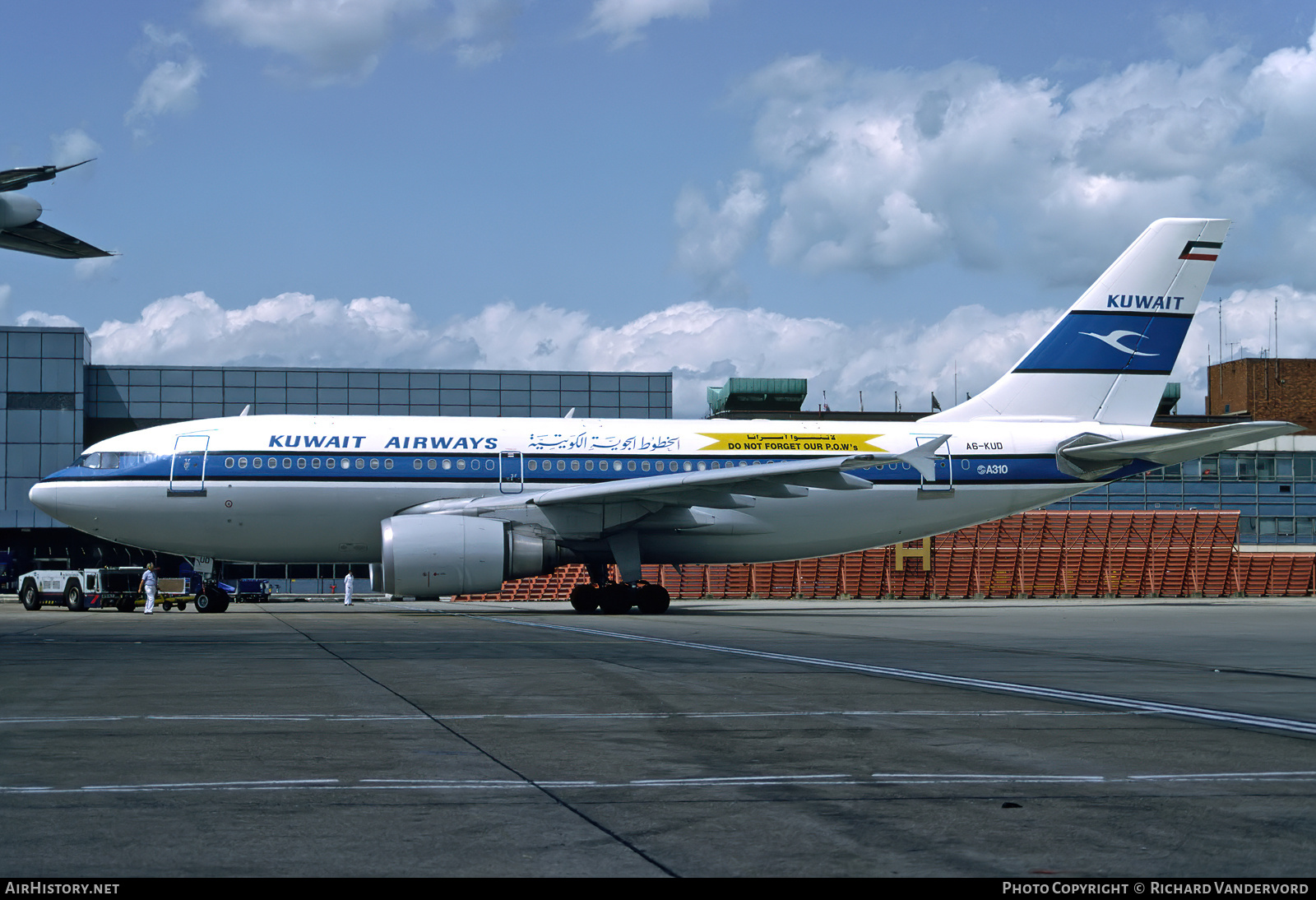 Aircraft Photo of A6-KUD | Airbus A310-304 | Kuwait Airways | AirHistory.net #744030