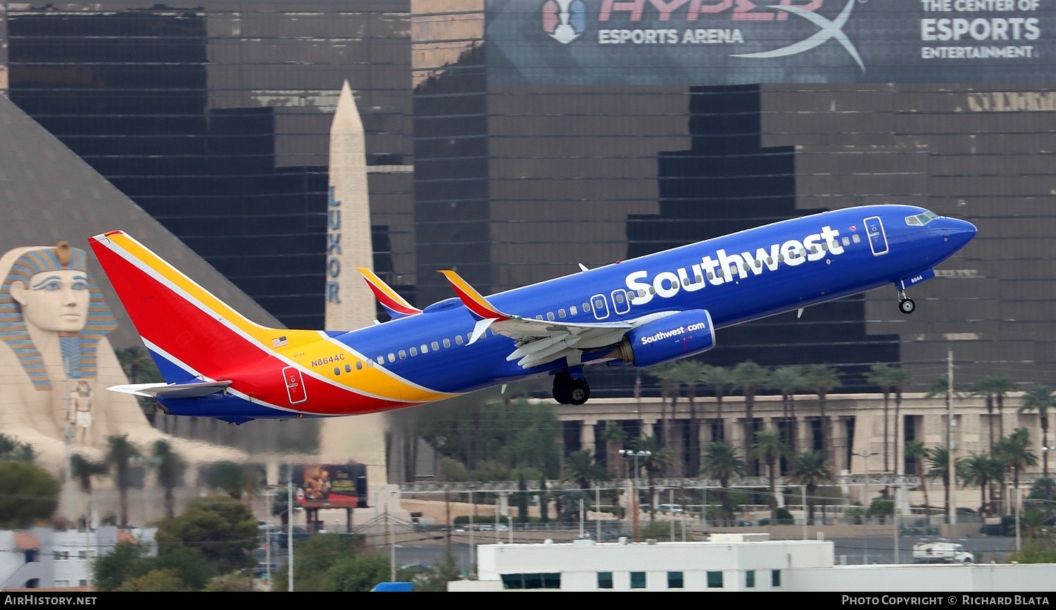 Aircraft Photo of N8644C | Boeing 737-8H4 | Southwest Airlines | AirHistory.net #744063