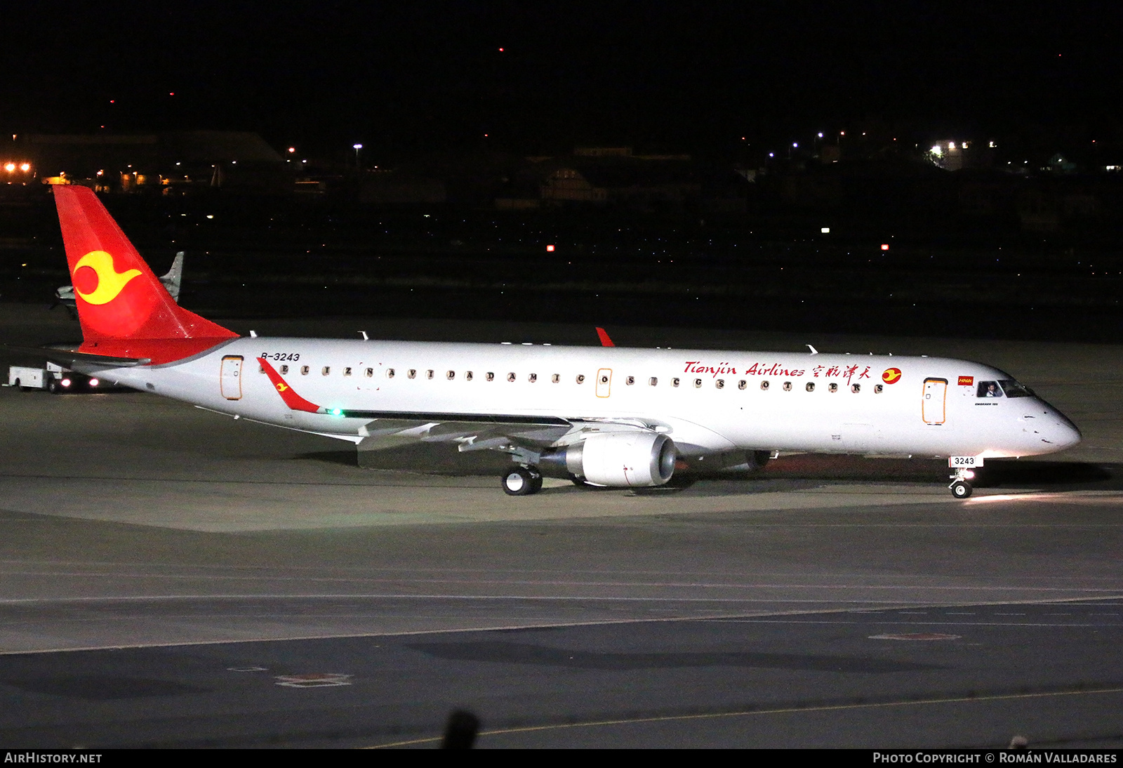 Aircraft Photo of B-3243 | Embraer 195LR (ERJ-190-200LR) | Tianjin Airlines | AirHistory.net #744071