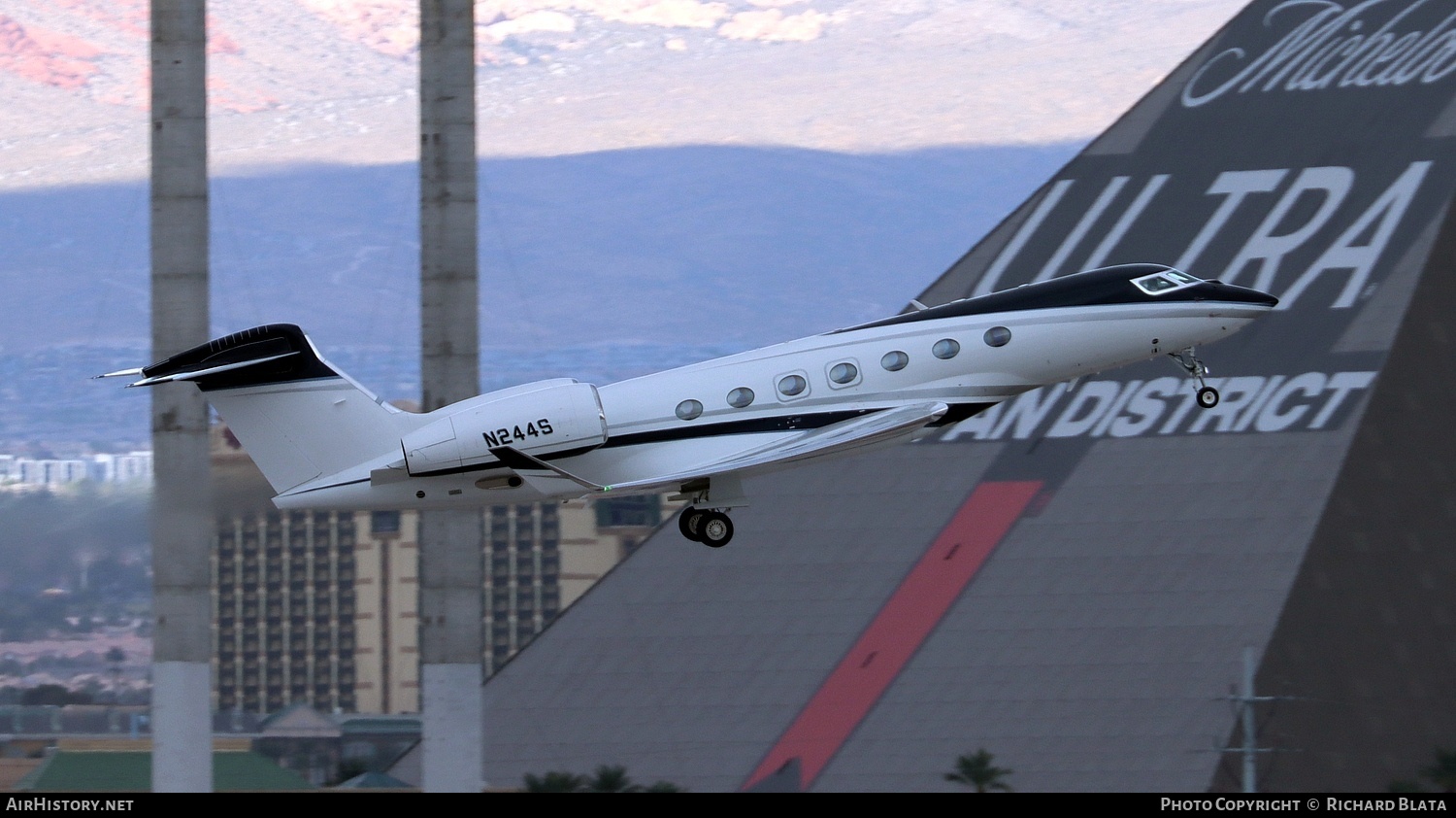 Aircraft Photo of N244S | Gulfstream Aerospace G600 (G-VII) | AirHistory.net #744091