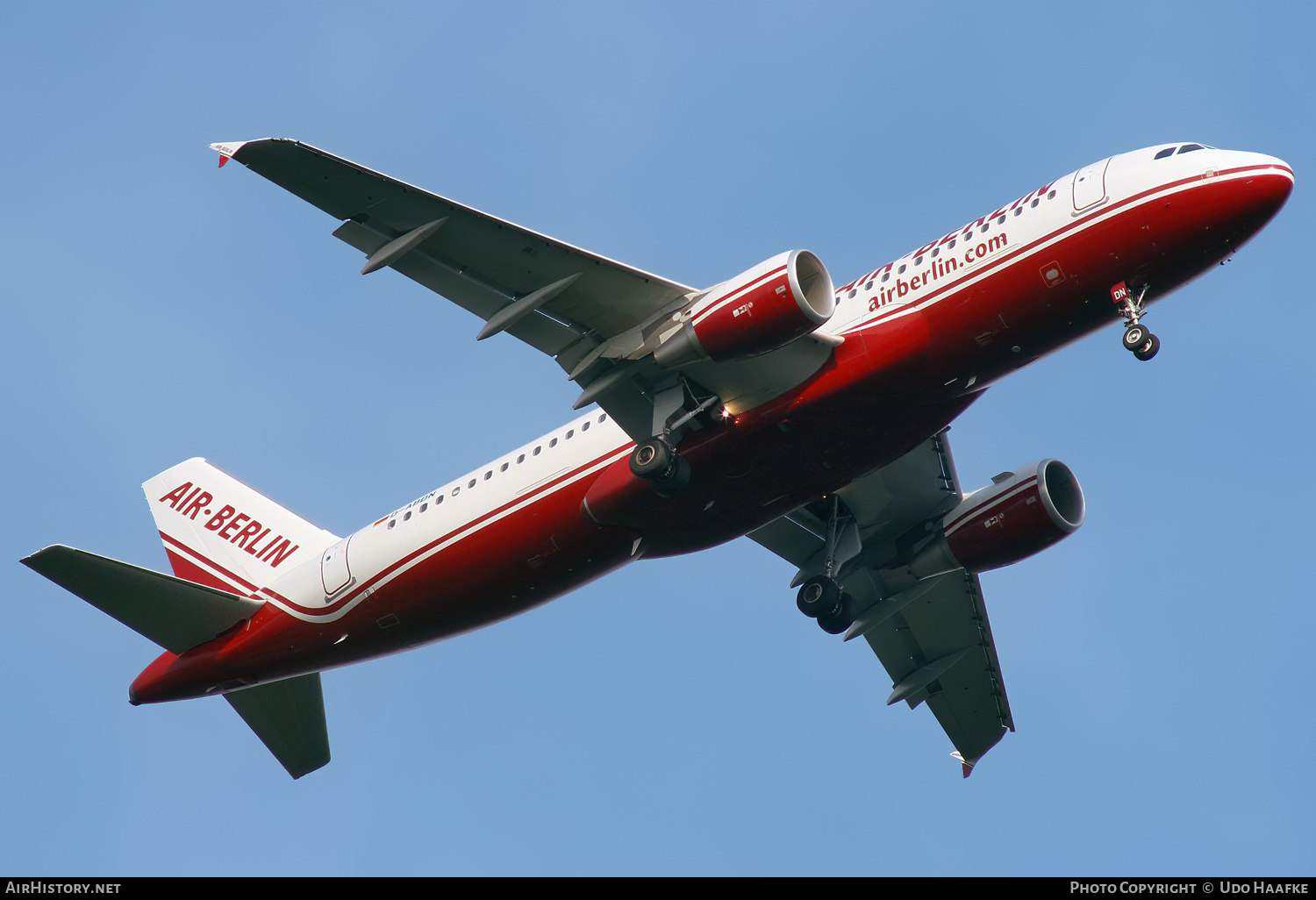 Aircraft Photo of D-ABDN | Airbus A320-214 | Air Berlin | AirHistory.net #744153