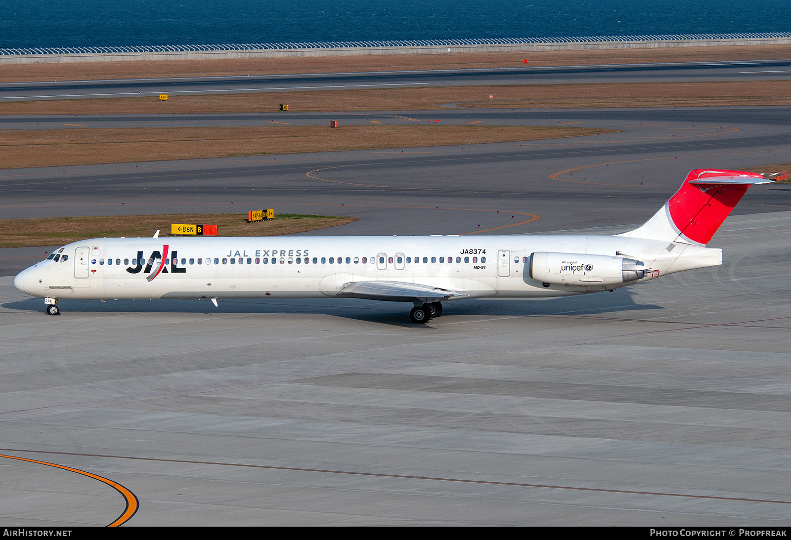 Aircraft Photo of JA8374 | McDonnell Douglas MD-81 (DC-9-81) | JAL Express - JAL | AirHistory.net #744173