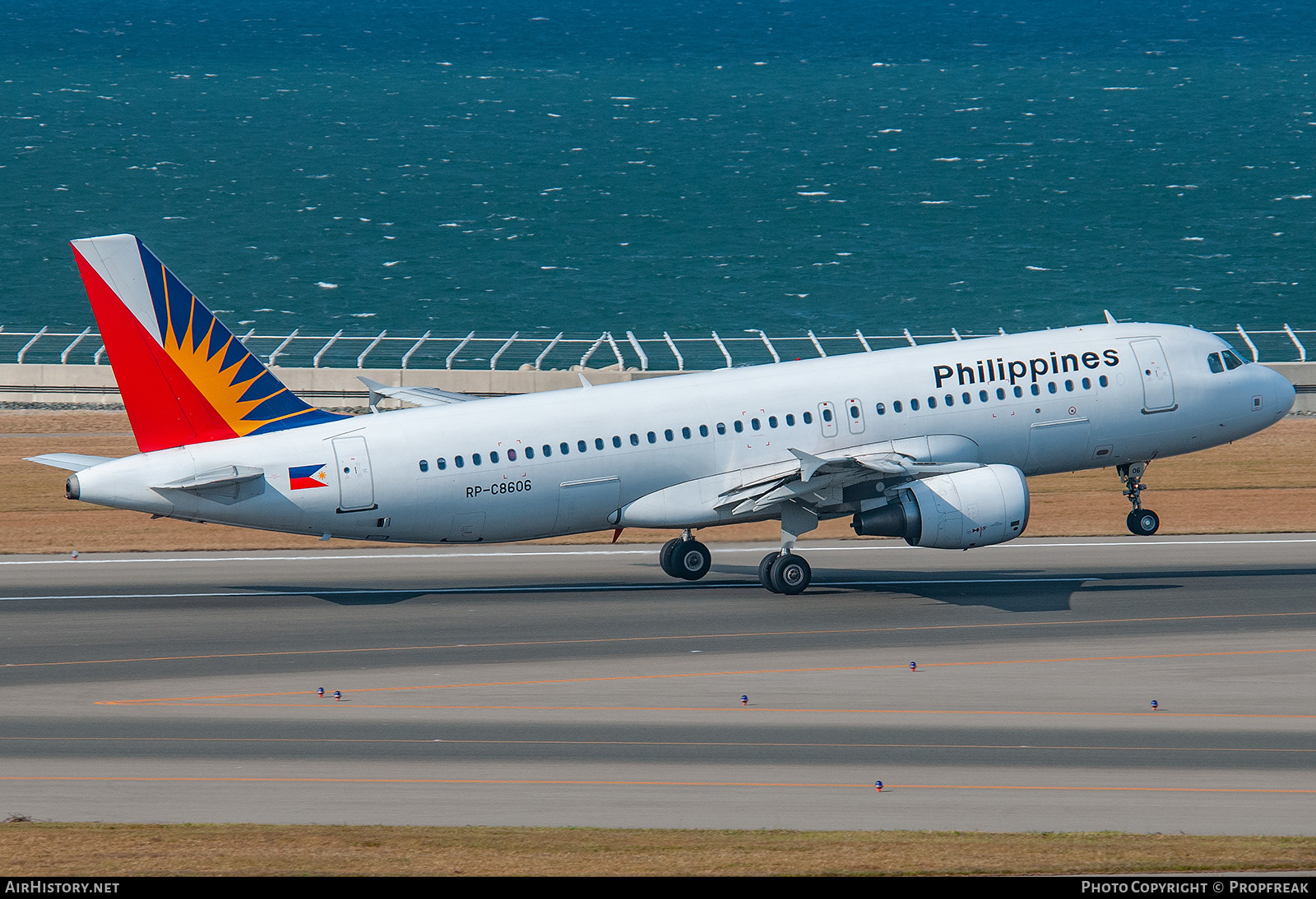 Aircraft Photo of RP-C8606 | Airbus A320-214 | Philippine Airlines | AirHistory.net #744188